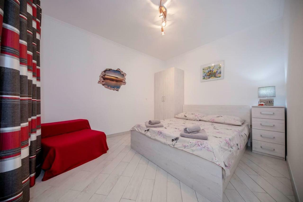 Apartman Marcela Palit Экстерьер фото